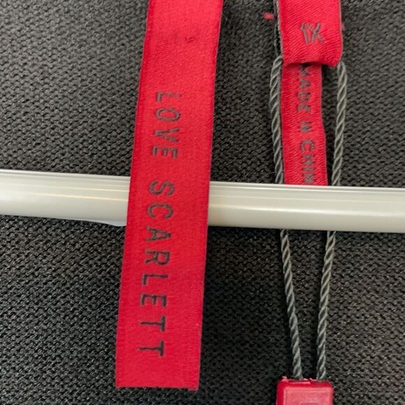 Love Scarlett Black Sweater with white laces on bottom right. Size 1X. - Picture 3 of 14